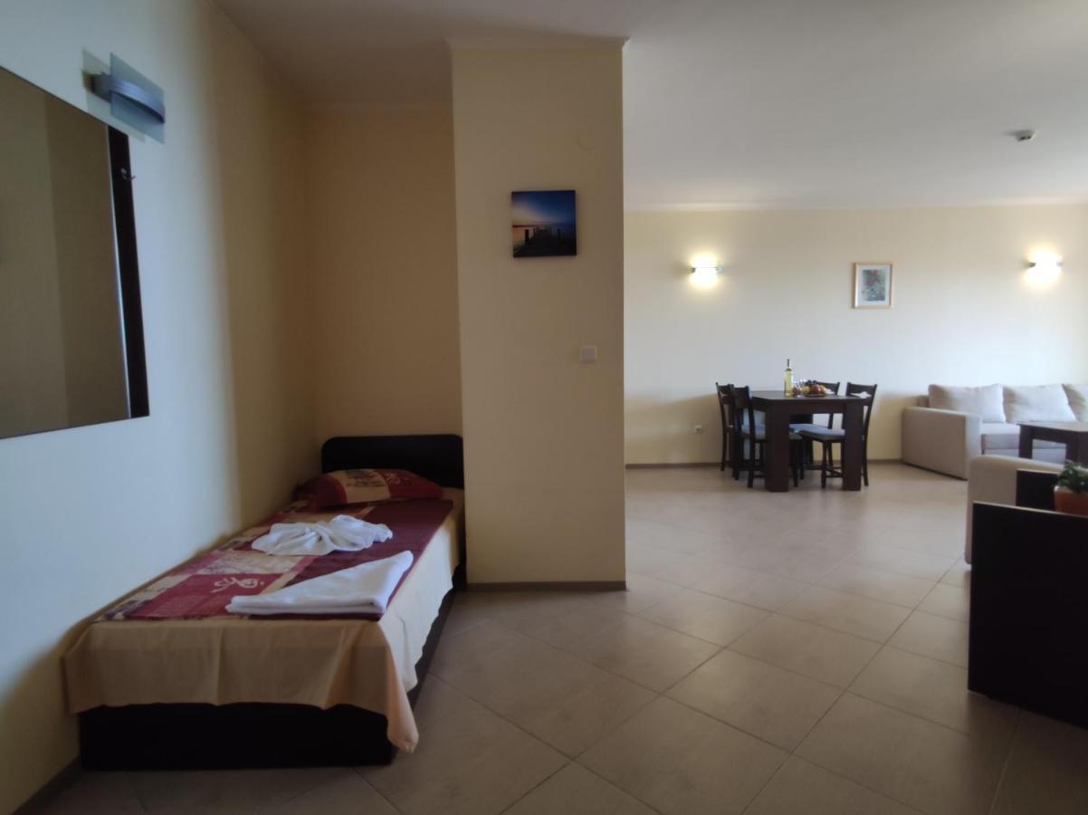 Europroperties Nikea Park Sables d'or Extérieur photo